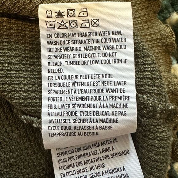 American Eagle large lettuce crop top - Picture 3 of 6